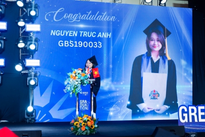 Diễn viên Trúc Anh tốt nghiệp Đại học Greenwich, xúc động chia sẻ hành trình nhiều thử thách